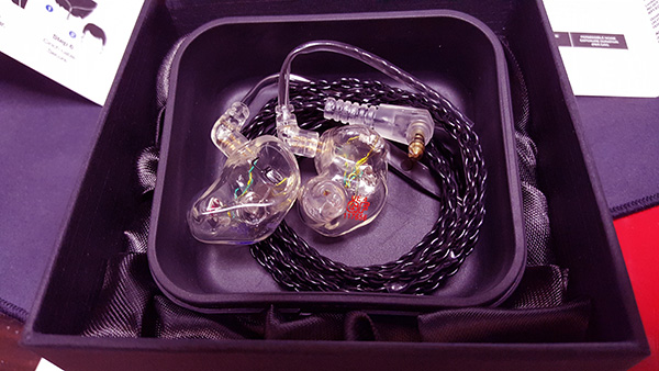 カスタムIEMイヤホン Ultimate Ears UE4Proレビュー - mashmash555 